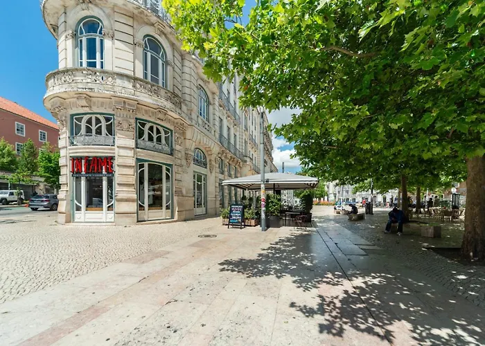 Gorgeous Rooftop 2-bed 250m To Intendente Sq Lisboa