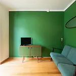 Gorgeous Rooftop 2-bed 250m To Intendente Sq * リスボン