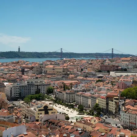 Gorgeous Rooftop 2-bed 250m To Intendente Sq * Lisboa